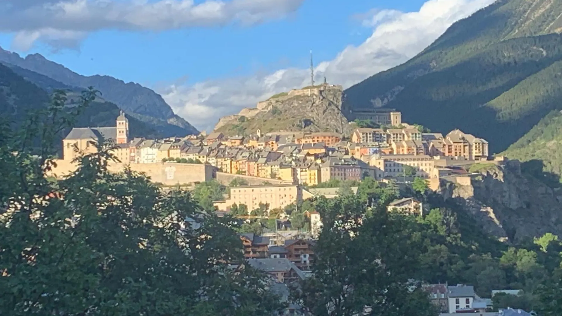 Apartment Appartement 110M2 Chaleureux Et Familial Briancon